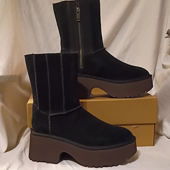 UGG Black Platform Boots - Picture 3 of 6